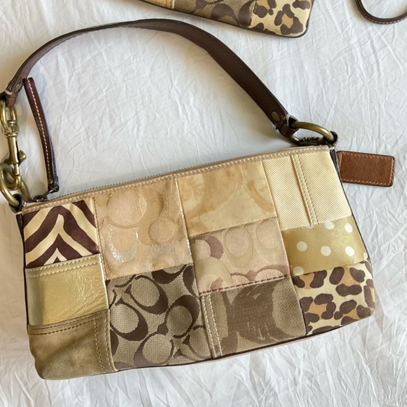 Coach patchwork shoulder bag with wristlet pouch - Picture 2 of 11